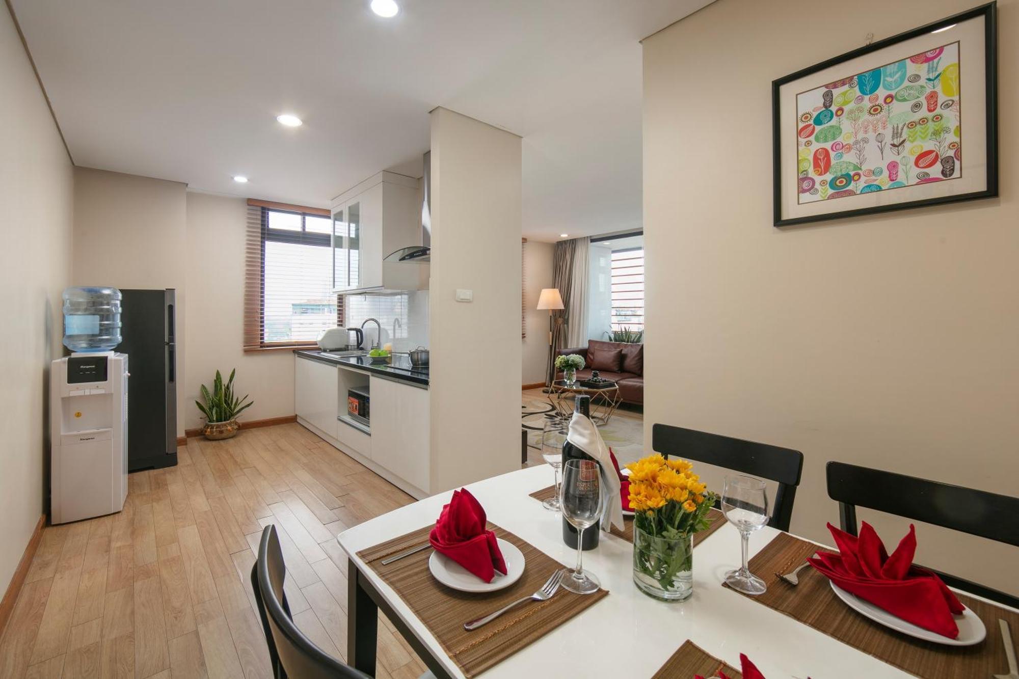 Hb Serviced Apartment - 121B Quan Hoa Ханой Экстерьер фото