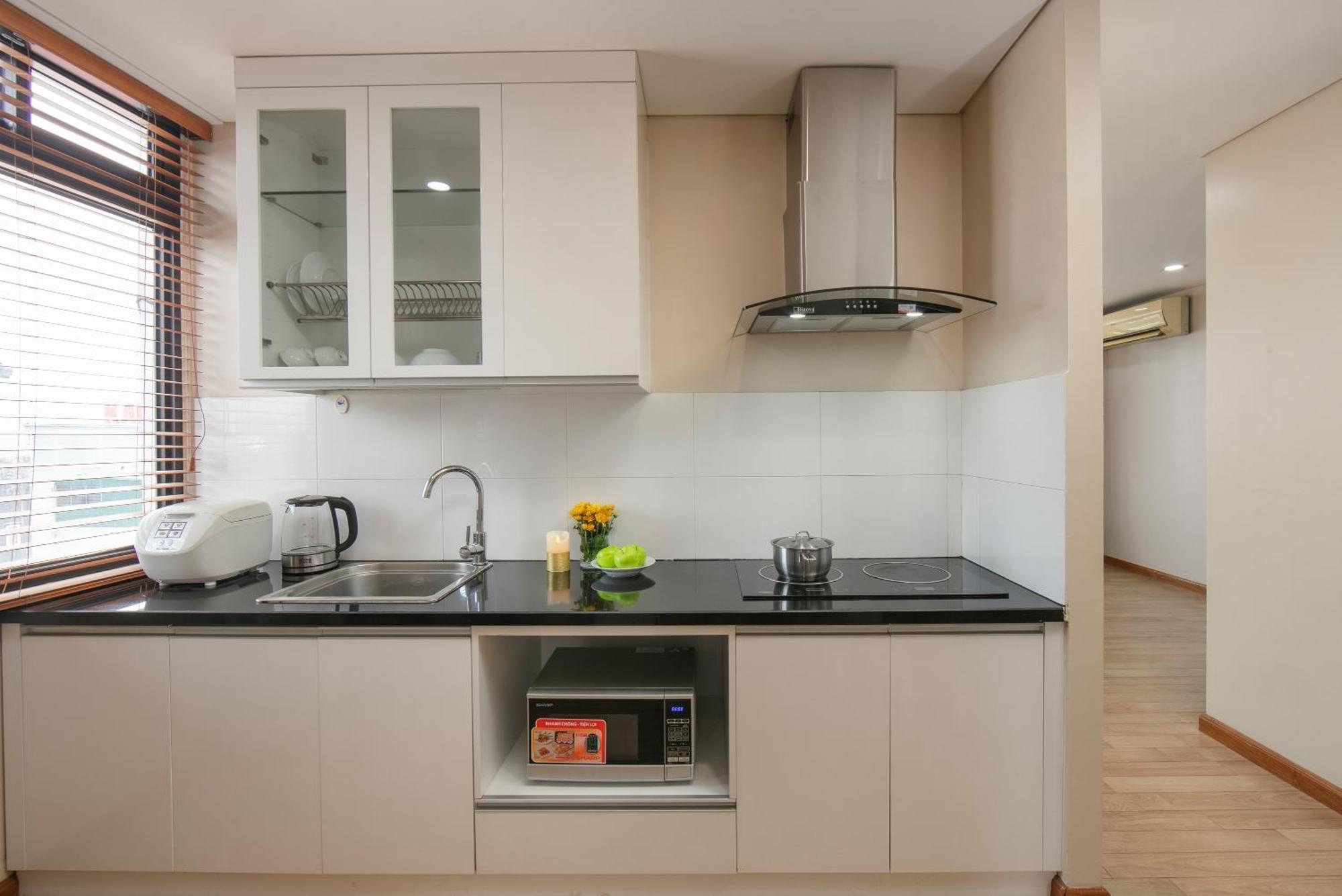 Hb Serviced Apartment - 121B Quan Hoa Ханой Экстерьер фото